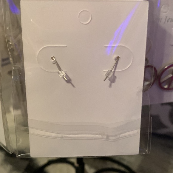 🛍️Pink Gummy Bear Earrings 🛍️3for$13🛍️ - Picture 3 of 3